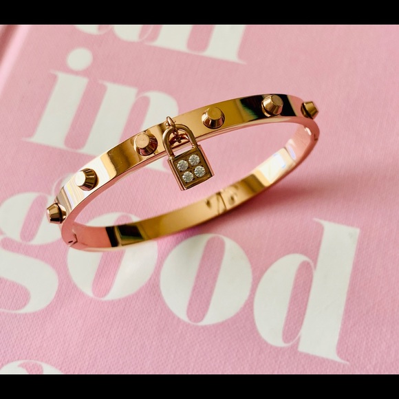 ✨ 18K Rose Gold Lock Studded Bracelet Bangle - Picture 3 of 6